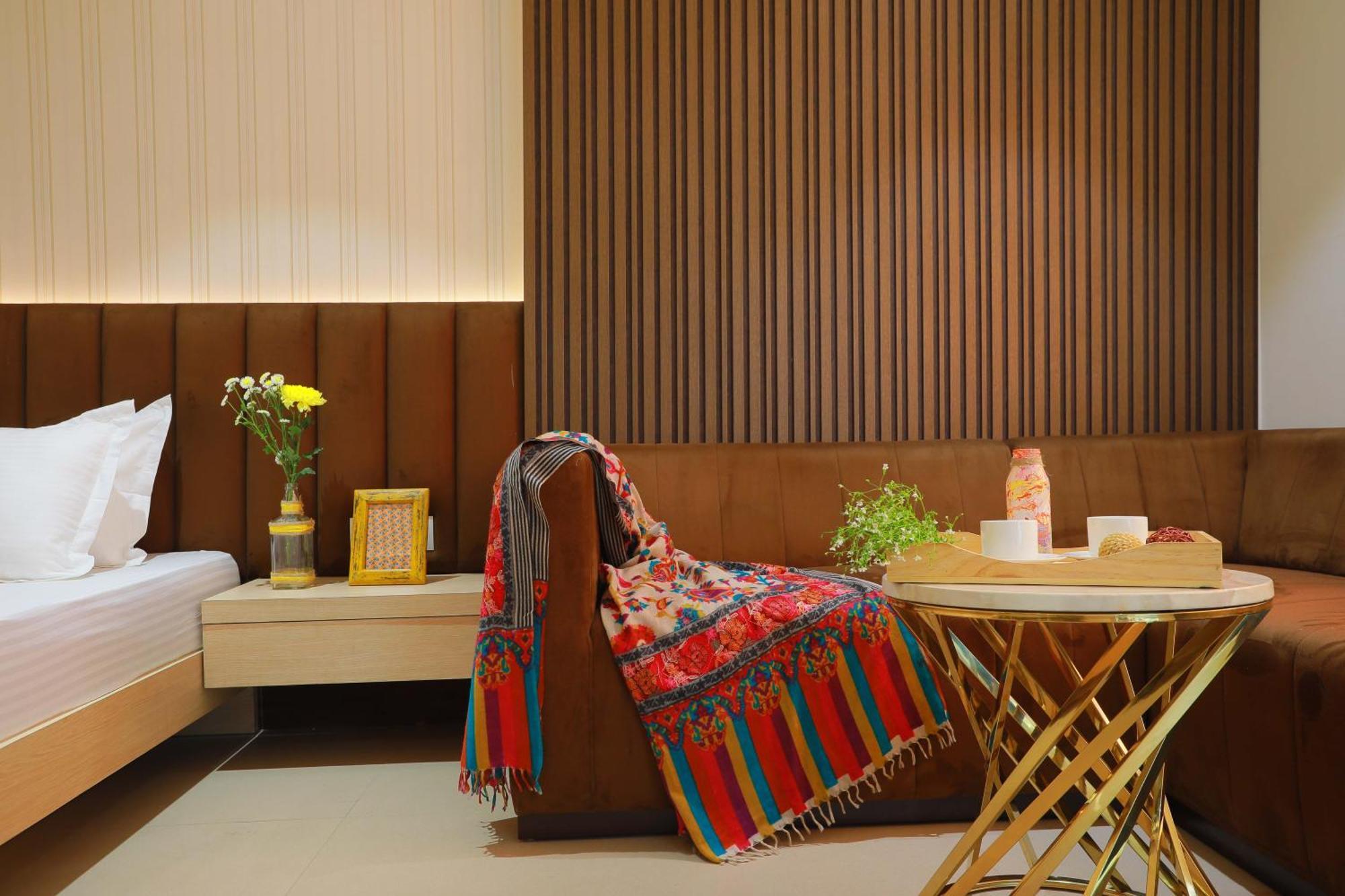 Hotel 16 Delhi  Ngoại thất bức ảnh
