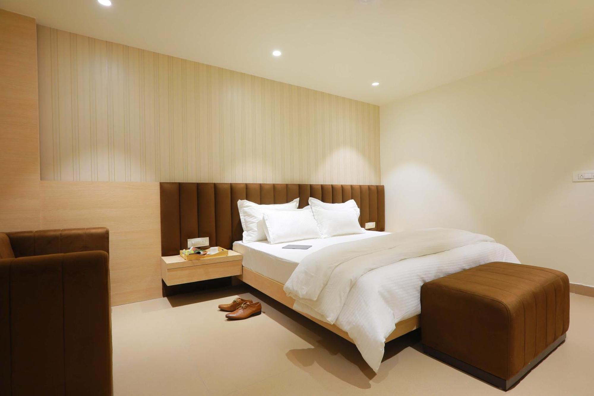 Hotel 16 Delhi  Ngoại thất bức ảnh