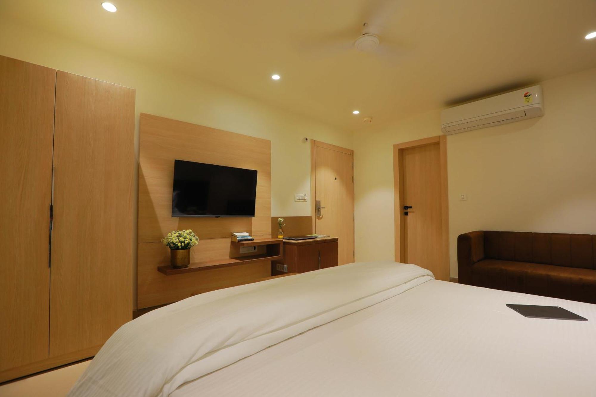 Hotel 16 Delhi  Ngoại thất bức ảnh