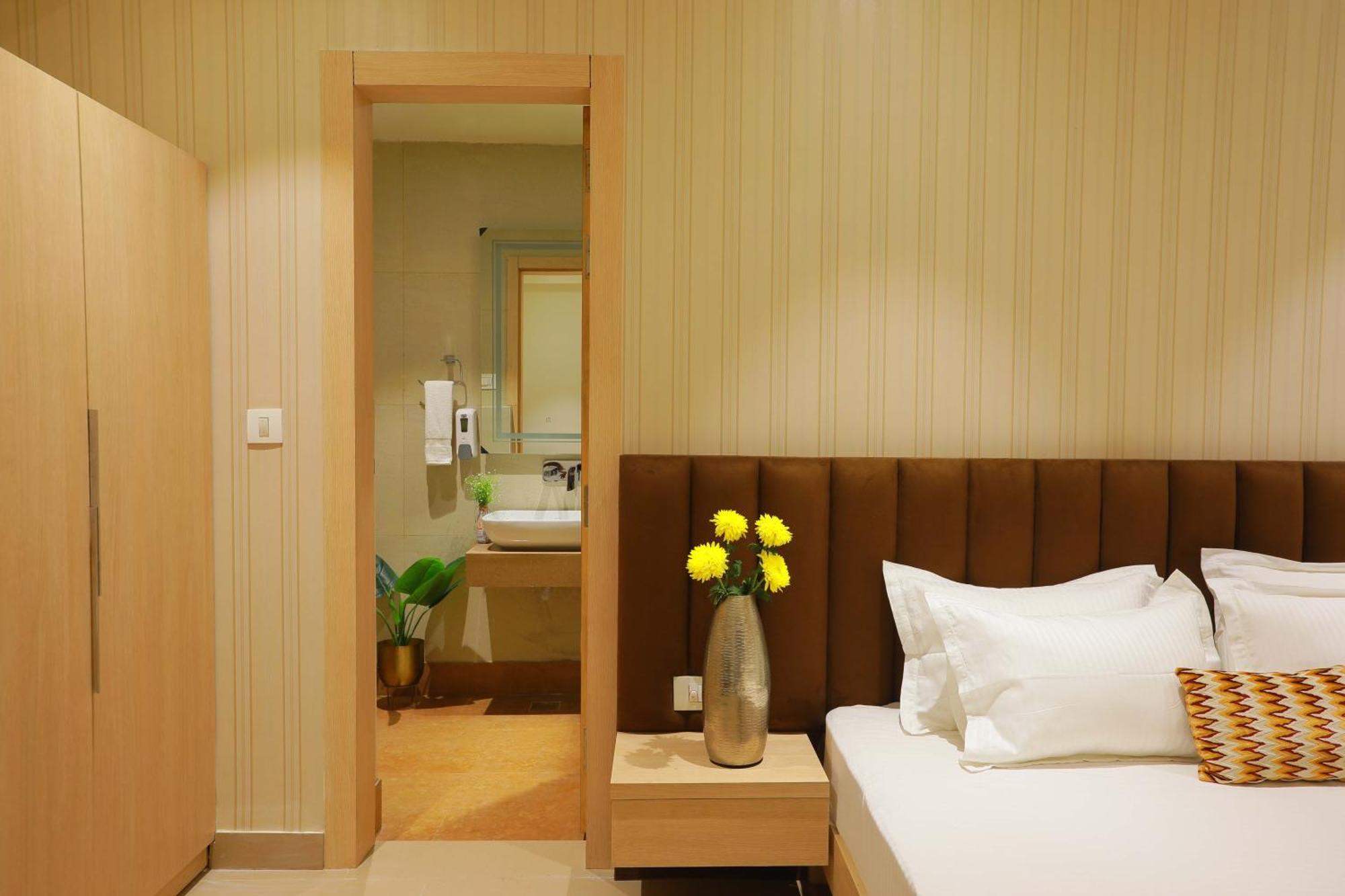 Hotel 16 Delhi  Ngoại thất bức ảnh