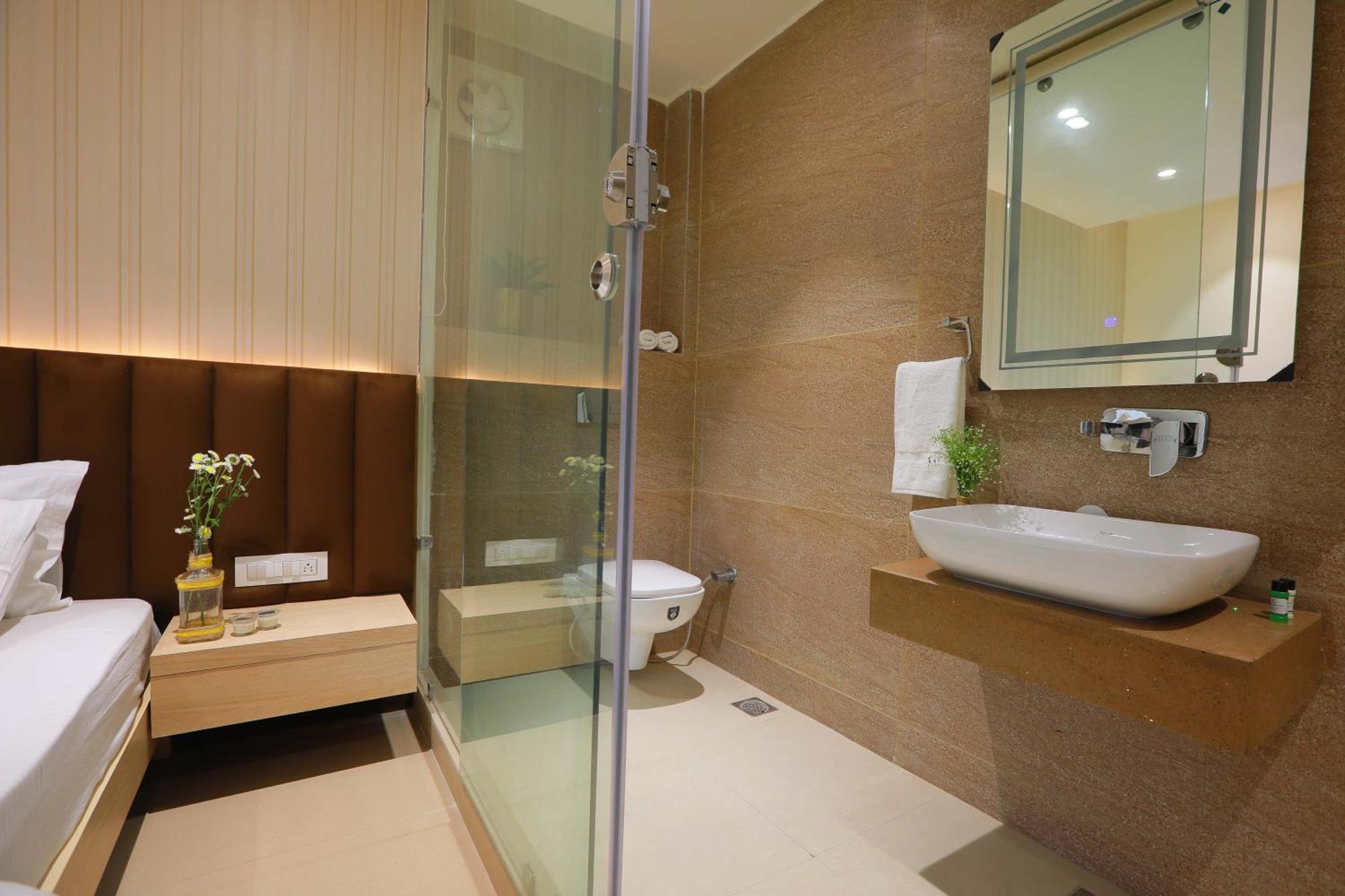 Hotel 16 Delhi  Ngoại thất bức ảnh